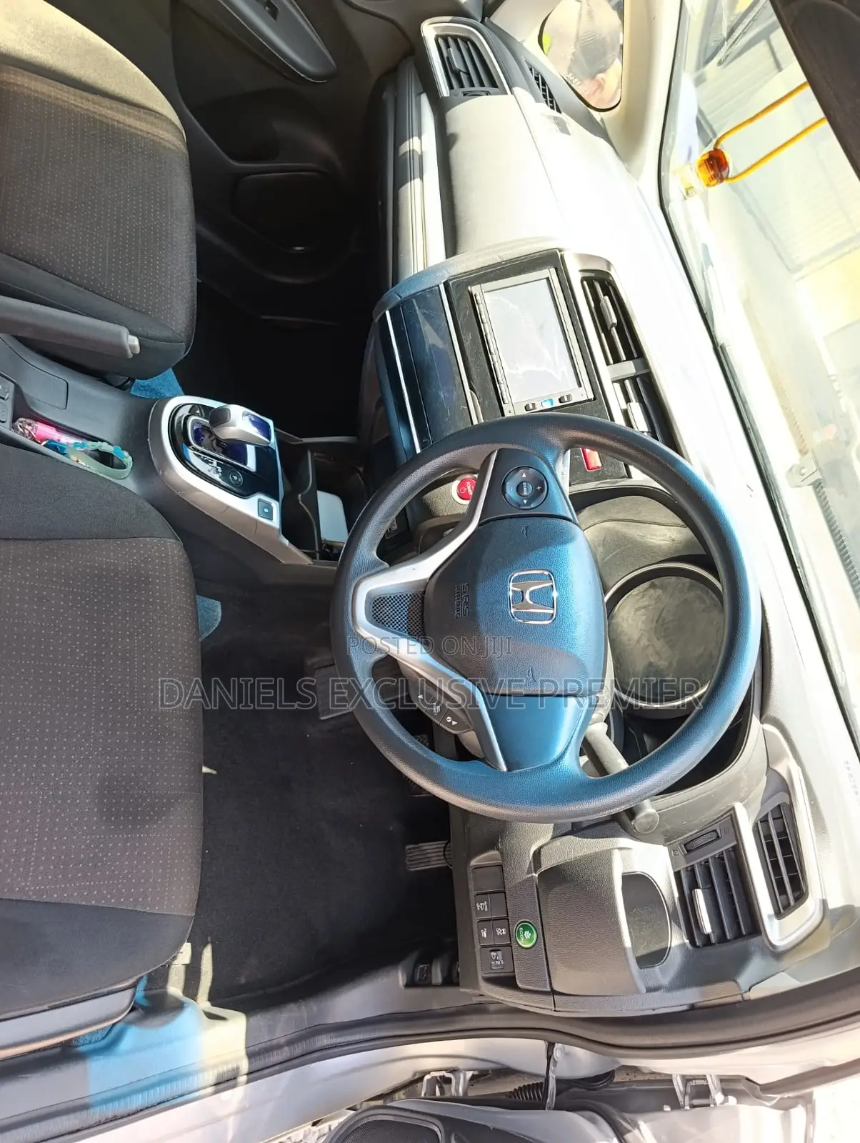 5 Seater Honda Fit Hybrid for Rent/Hire
