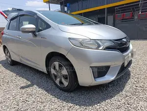 5 Seater Honda Fit Hybrid for Rent/Hire
