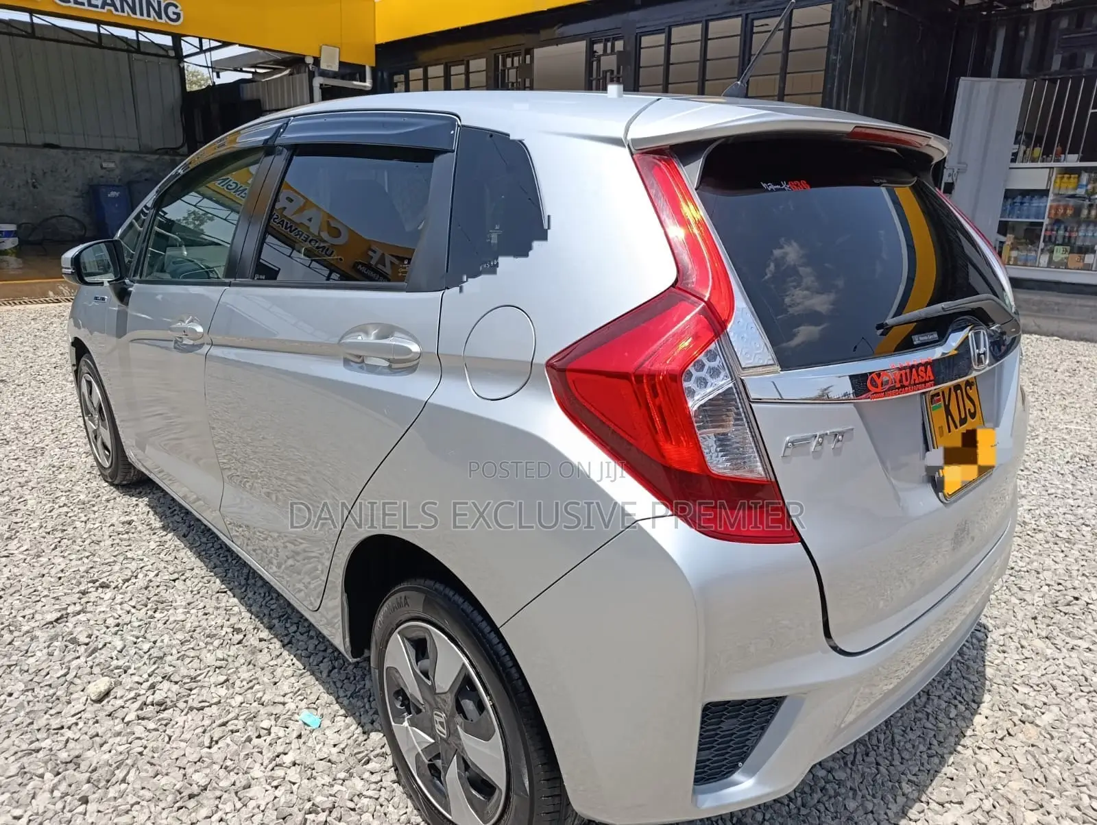 5 Seater Honda Fit Hybrid for Rent/Hire