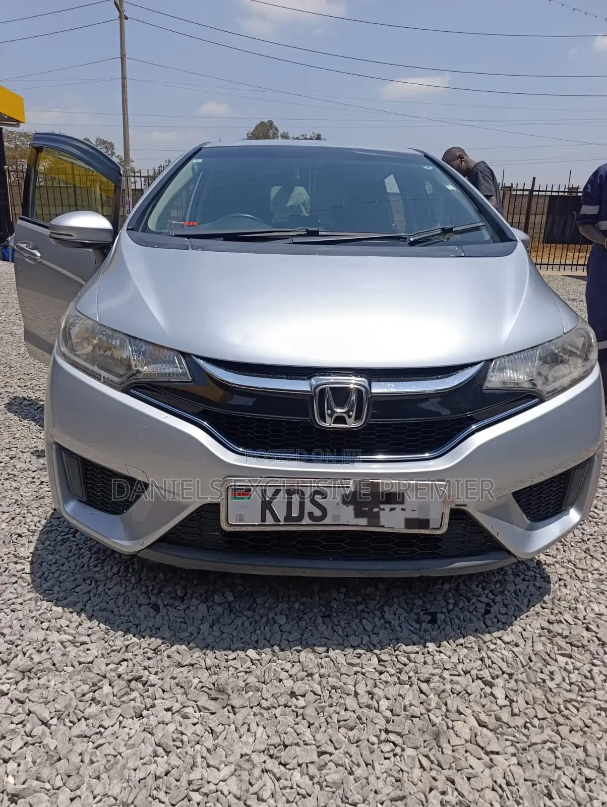 5 Seater Honda Fit Hybrid for Rent/Hire