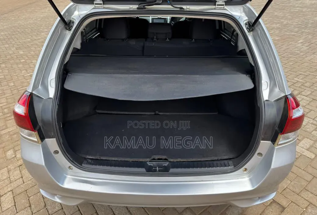 Toyota Corolla Fielder 2015 Silver
