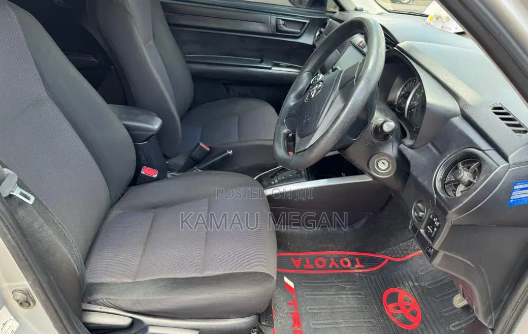 Toyota Corolla Fielder 2015 Silver