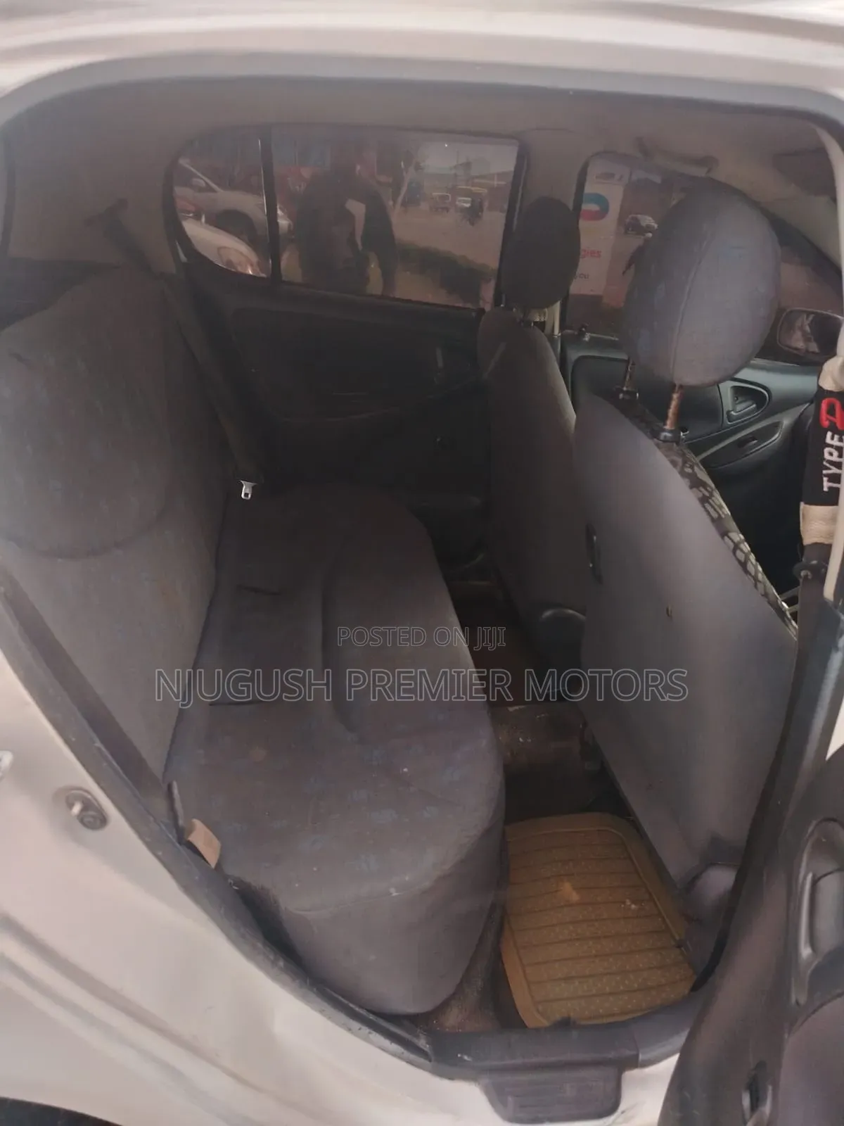 Toyota Vitz 2002 White