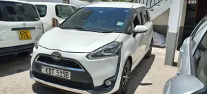 Toyota Sienta 2018 White