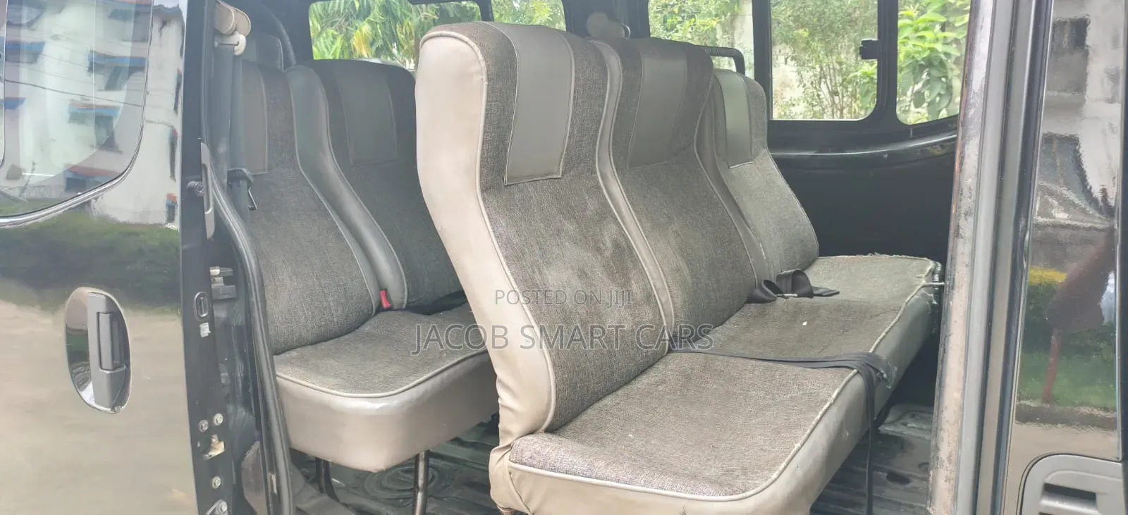 Nissan Caravan (Urvan) 2017 Black