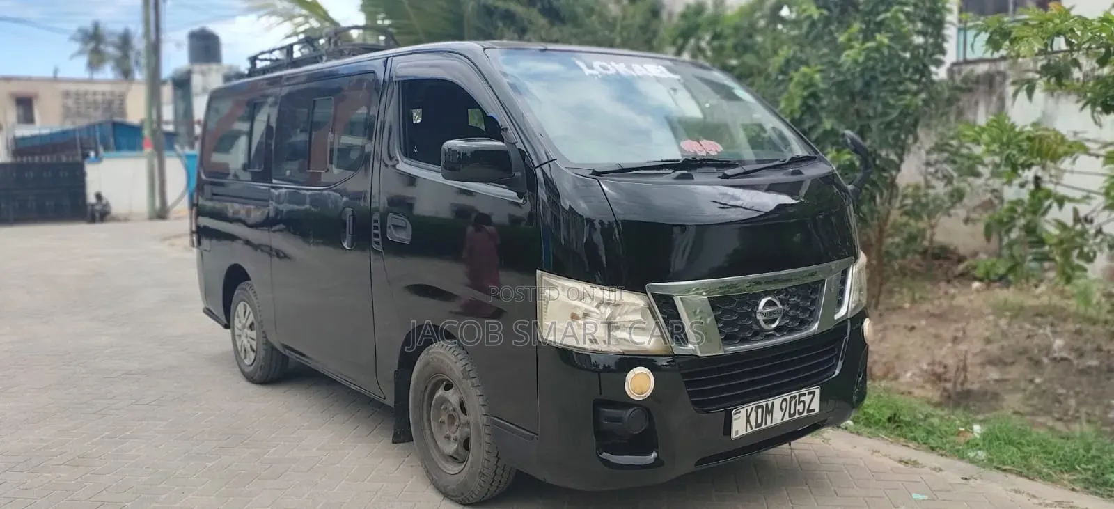 Nissan Caravan (Urvan) 2017 Black