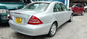 Mercedes-Benz C200 2023 Silver