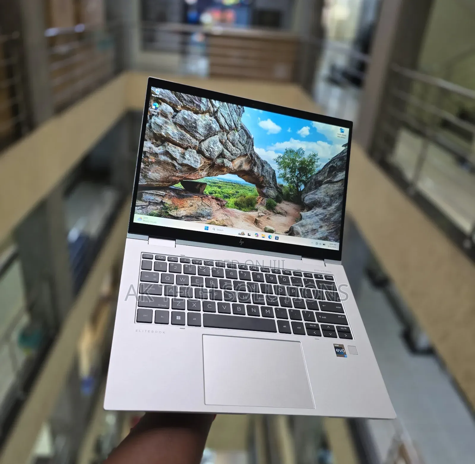 Laptop HP EliteBook x360 1040 G10 16GB Intel Core i7 SSD 512GB