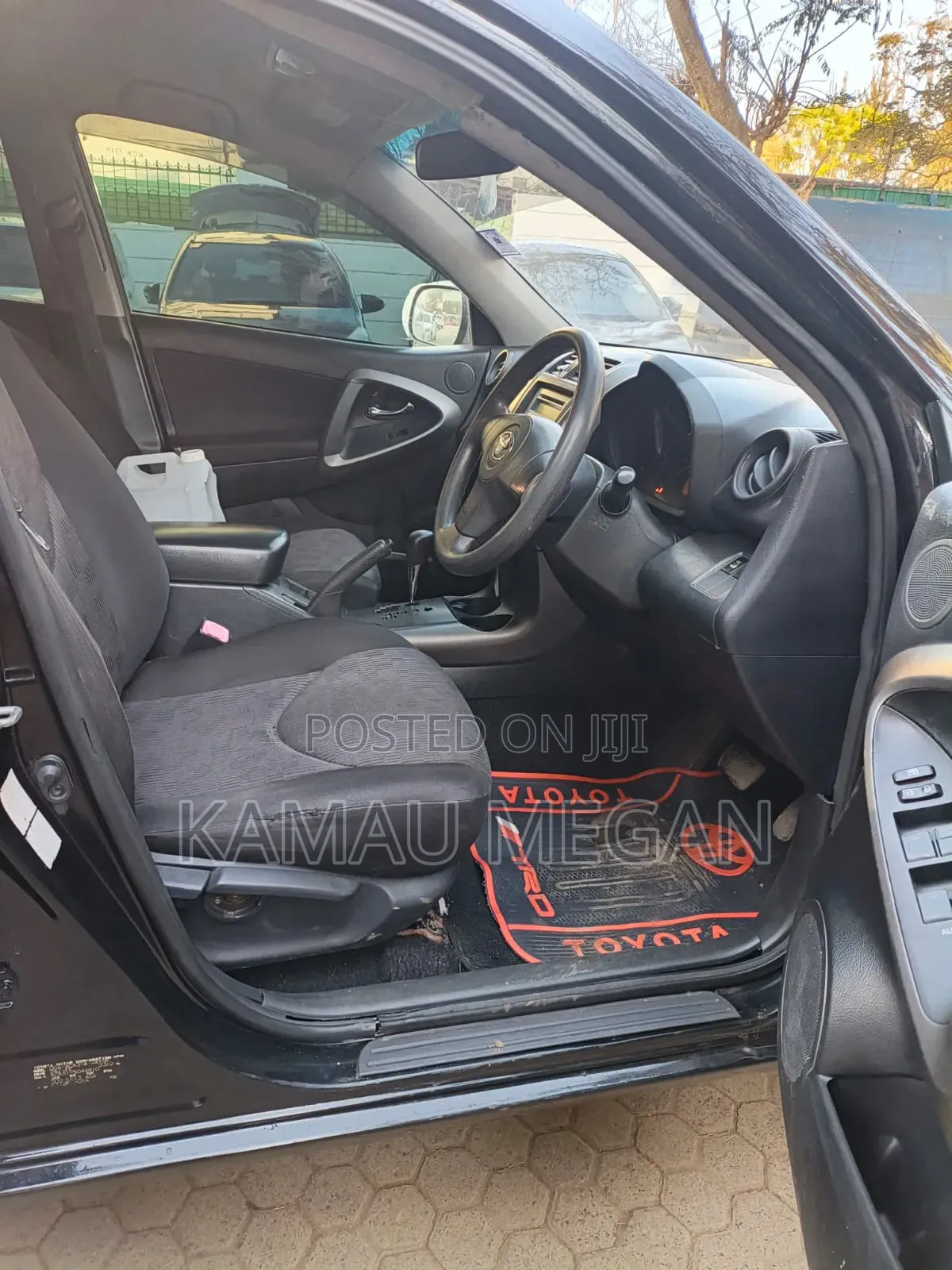 Toyota RAV4 2010 Matt Black