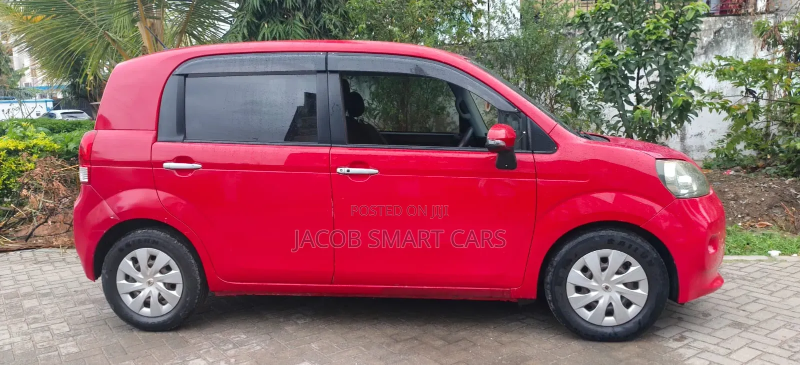 Toyota Porte 2015 Red