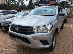 Toyota Hilux 2019 Silver