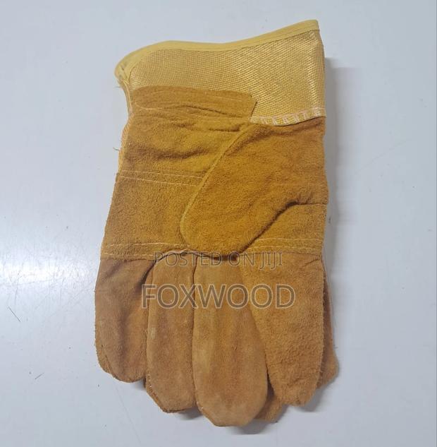 Welding Safety Gloves - thumbnail 2