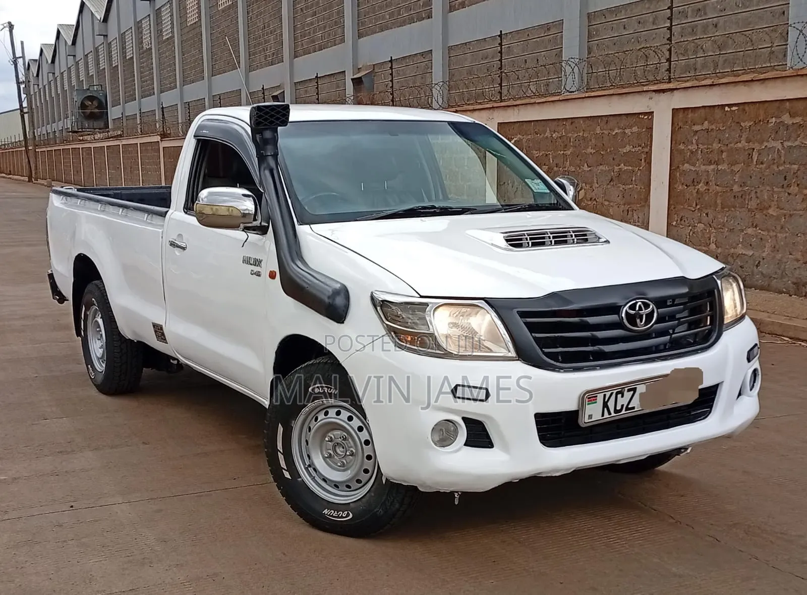 Toyota Hilux 2014 White