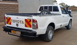 Toyota Hilux 2014 White