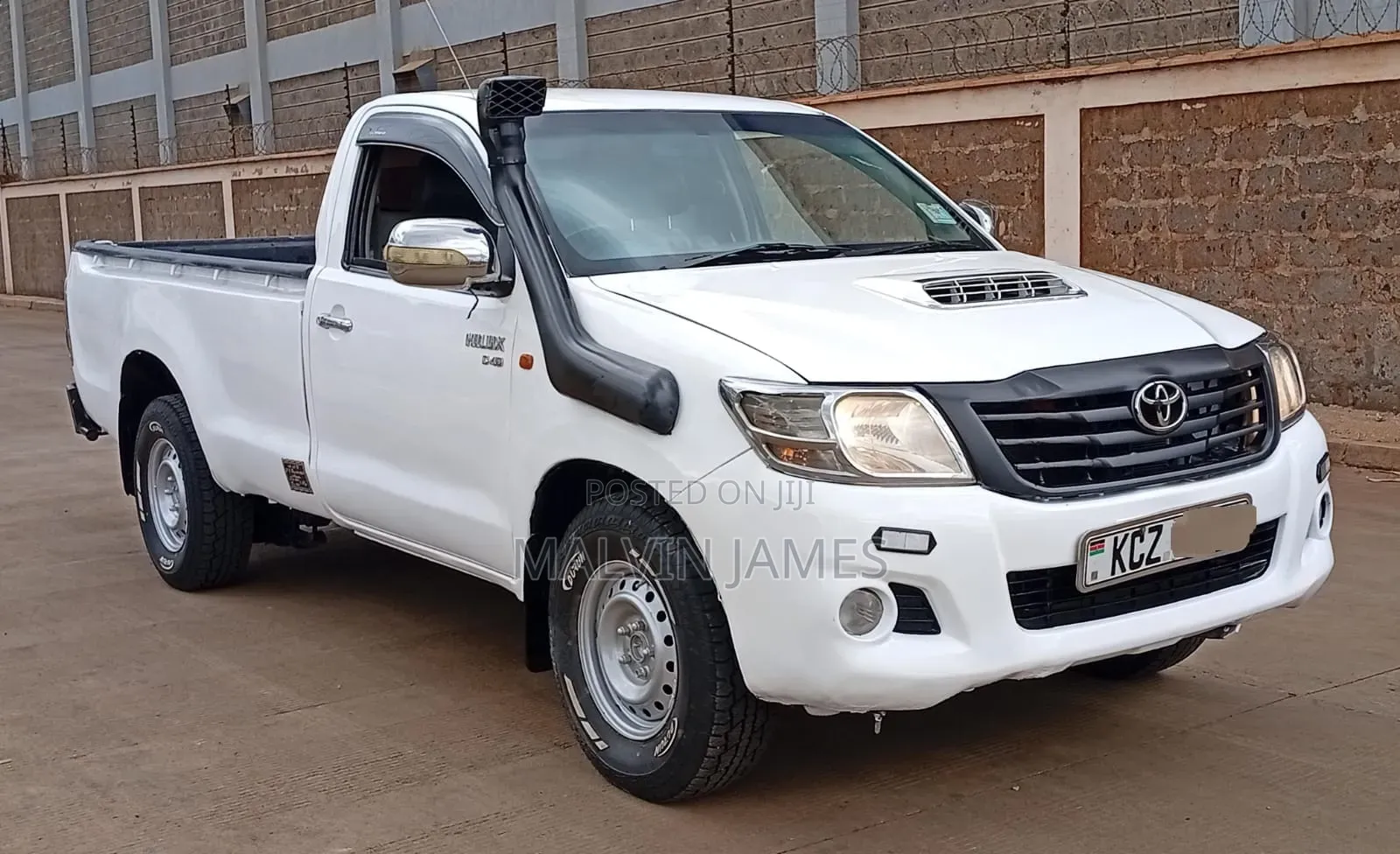 Toyota Hilux 2014 White