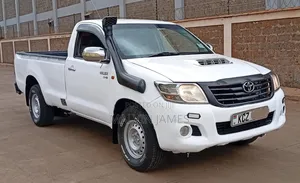 Toyota Hilux 2014 White