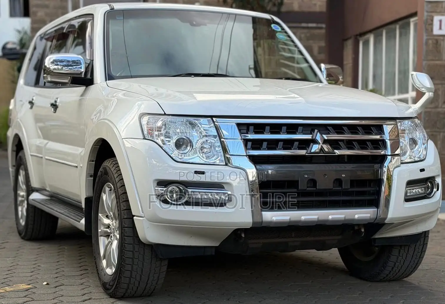 Mitsubishi Pajero 2019 White