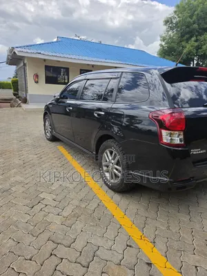 Toyota Corolla Fielder 1.5 Hybrid FWD 2015 Black