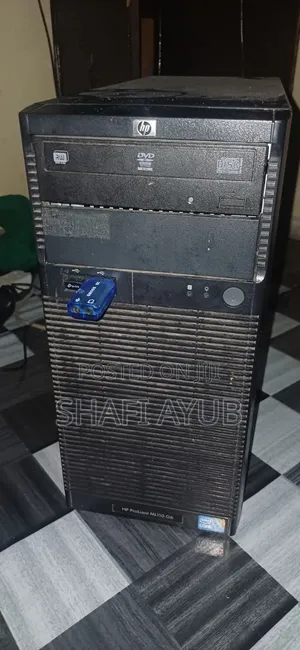 Desktop Computer HP 200 G4 22 All-in-One 4GB Intel Core i3 HDD 512GB