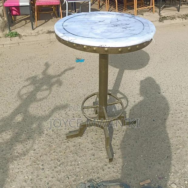 Restaurant High Bar Epoxy Round Table  - thumbnail 2