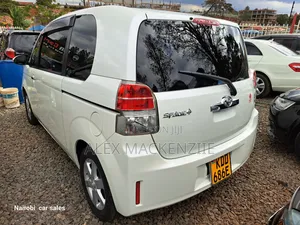 Toyota Spade 2014 White