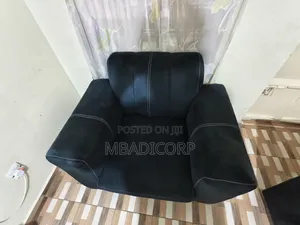 Elegant 5-Seater Navy Blue Sofa Set – Clean Comfortable