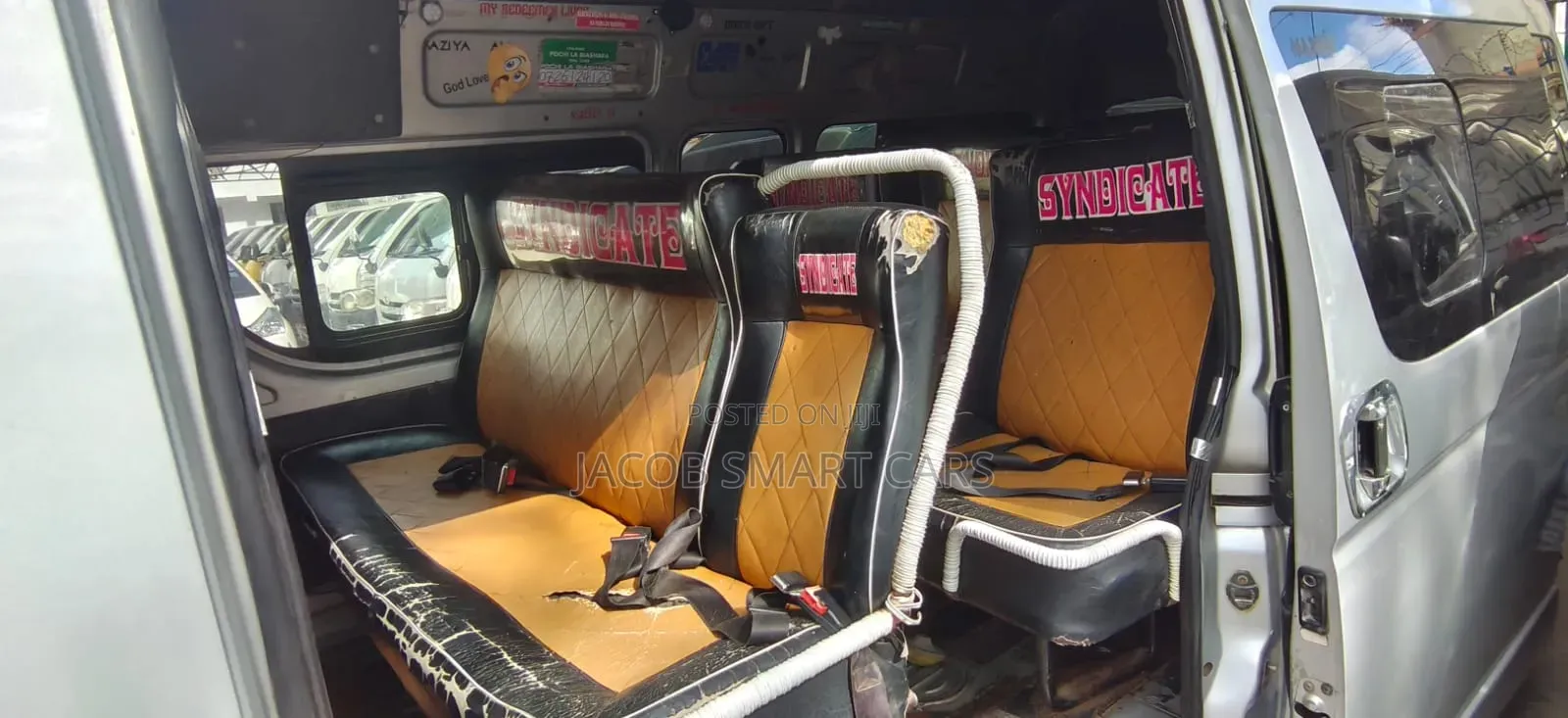 Toyota HiAce 2014 Silver