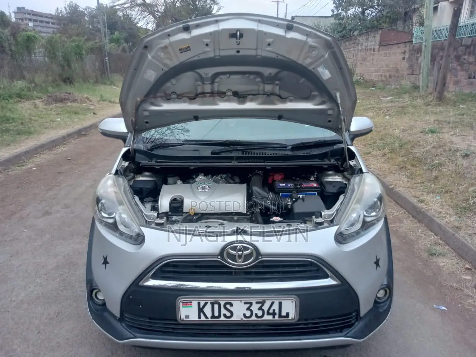 Toyota Sienta 2017 Silver