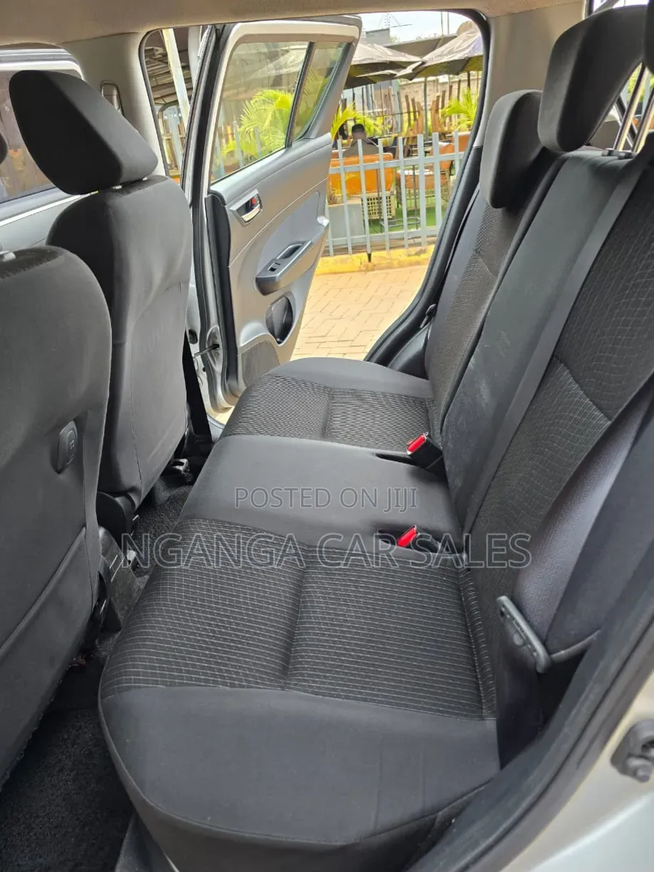 Suzuki Swift 2014 Silver