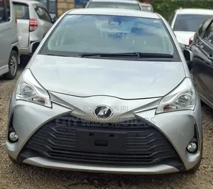Toyota Vitz 2019 Silver