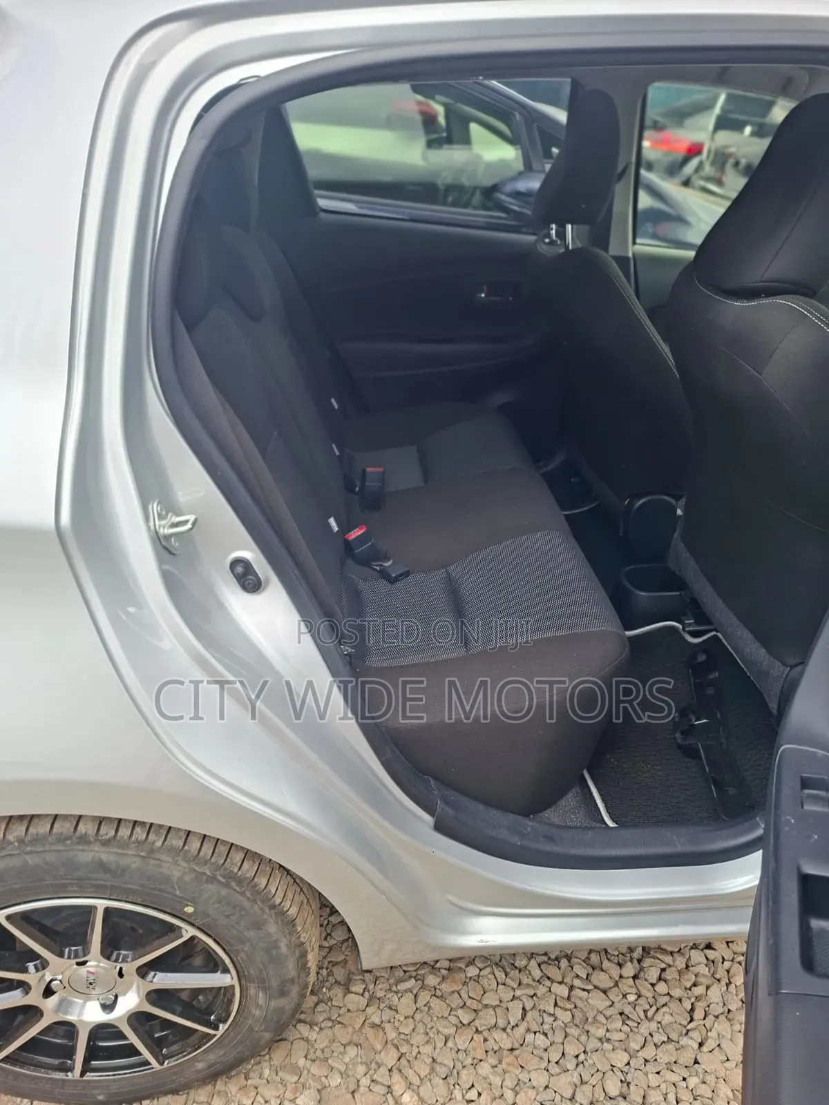 Toyota Vitz 2019 Silver