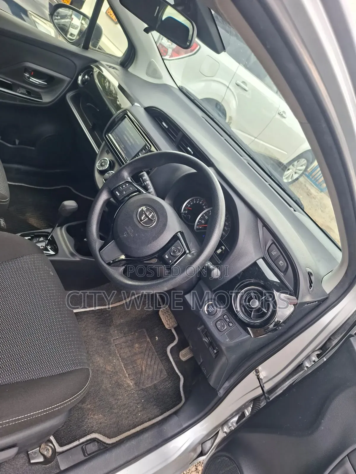 Toyota Vitz 2019 Silver