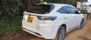 Toyota Harrier 2.0 2015 White