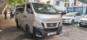 Nissan Caravan (Urvan) 2015 Silver