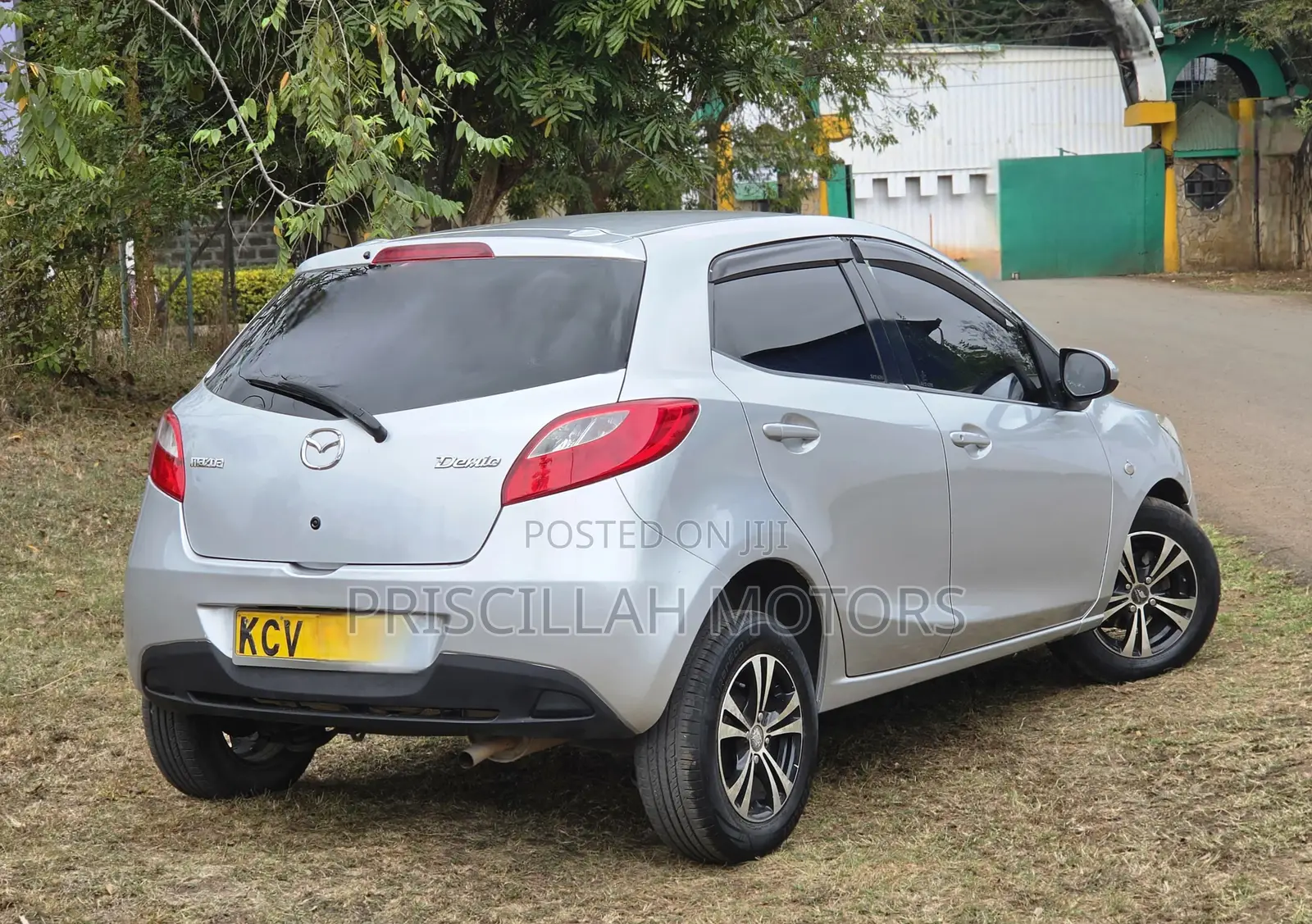 Mazda Demio 2012 Silver