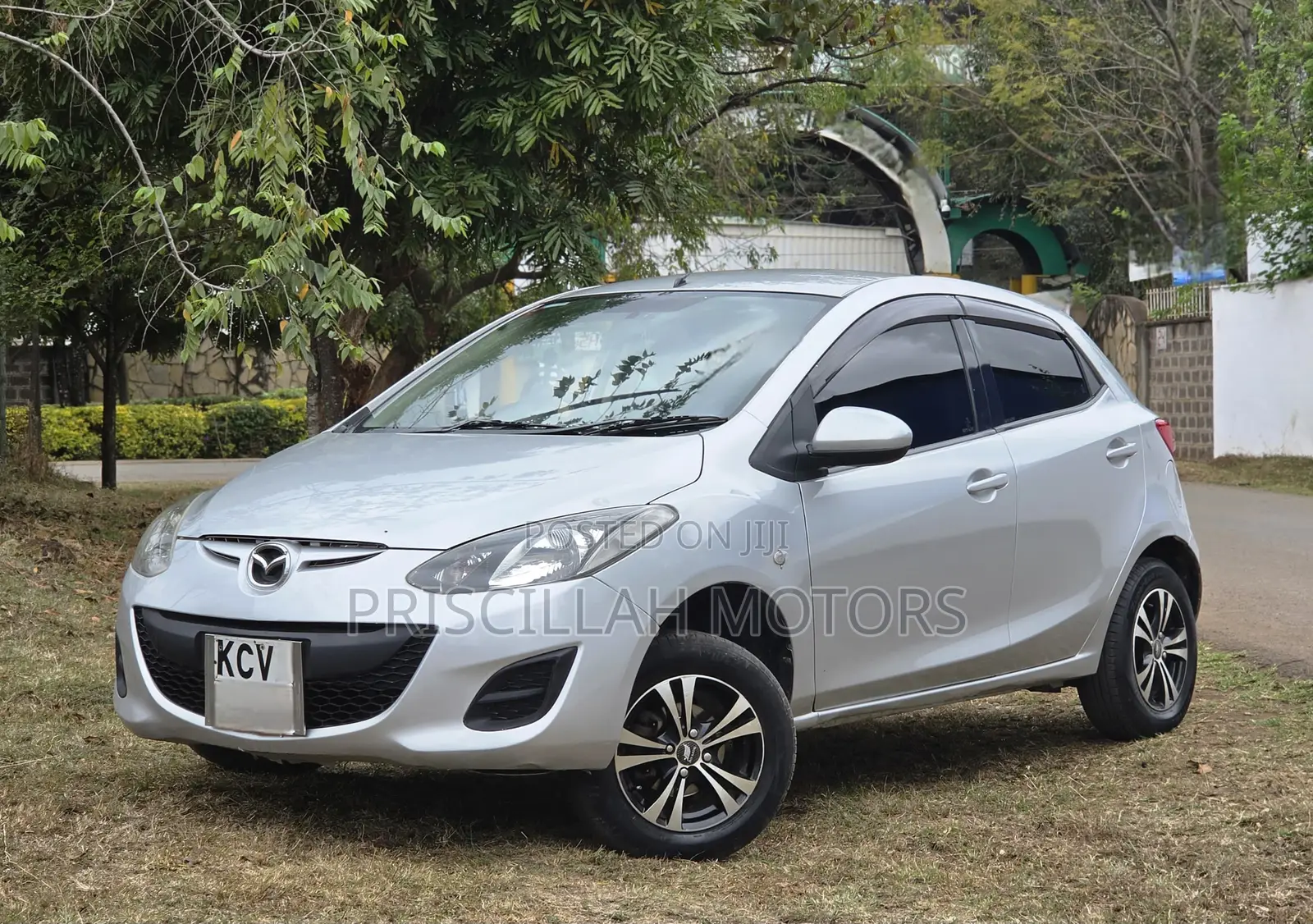 Mazda Demio 2012 Silver