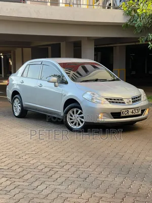 Nissan Tiida 2011 Beige