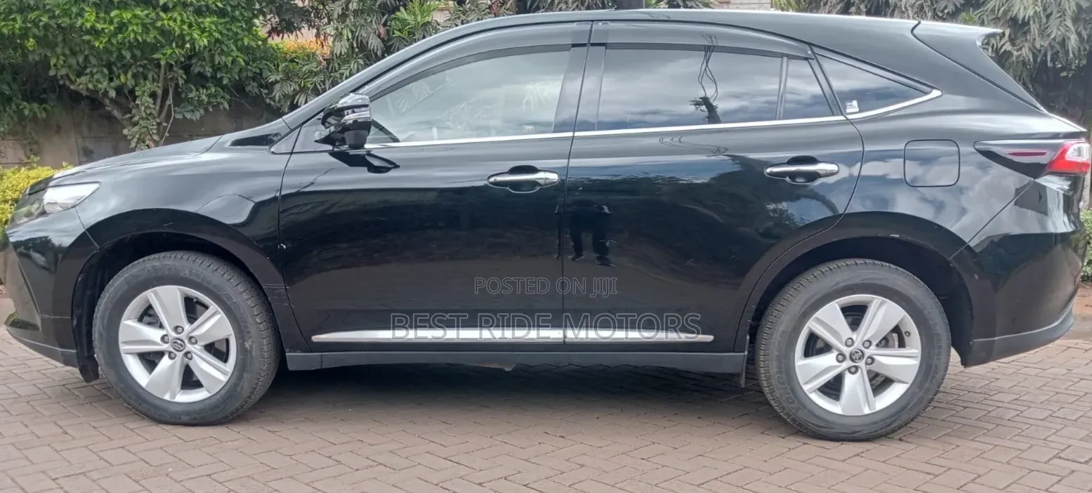 Toyota Harrier 2.0 4WD 2017