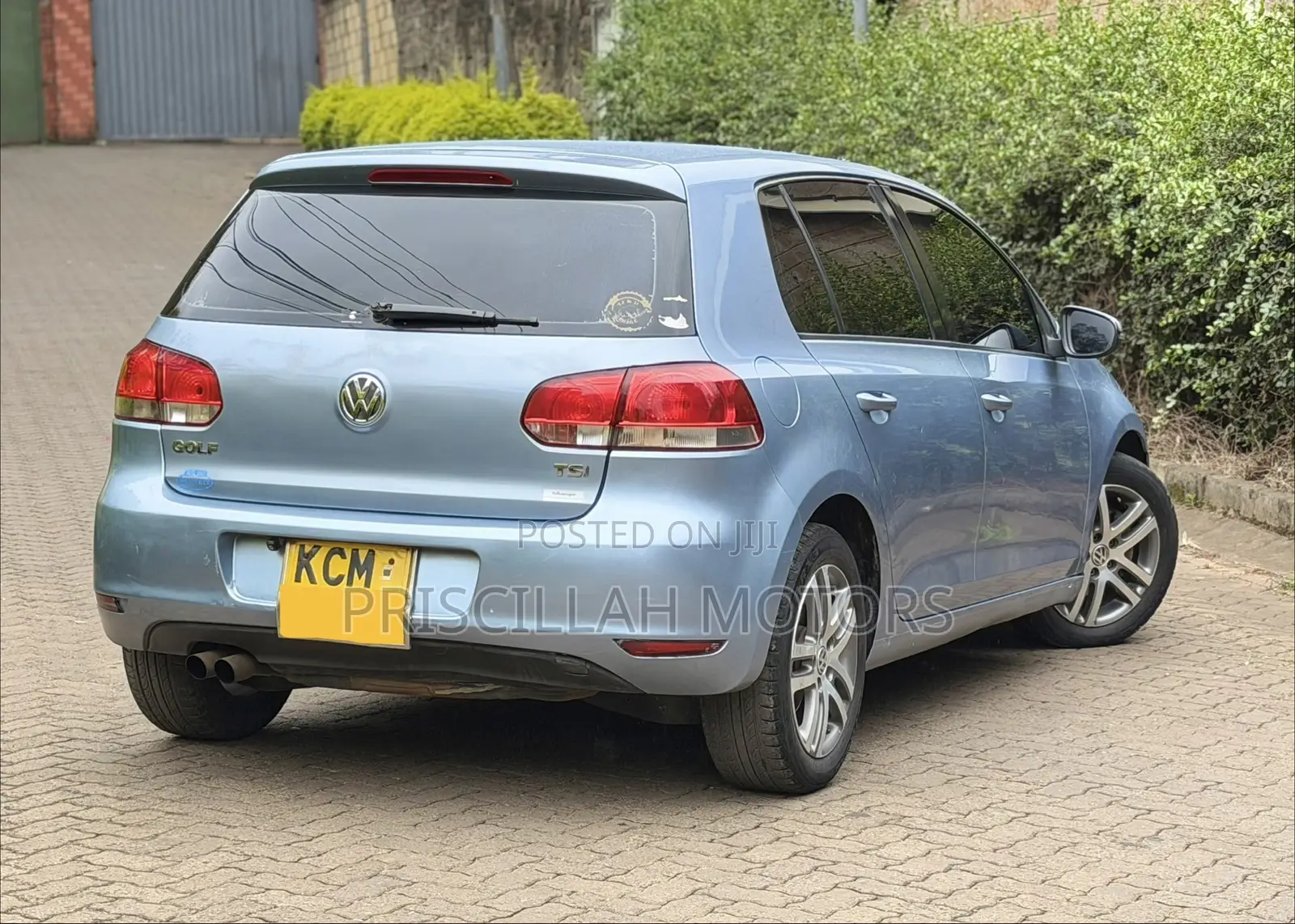 Volkswagen Golf 2010 Blue