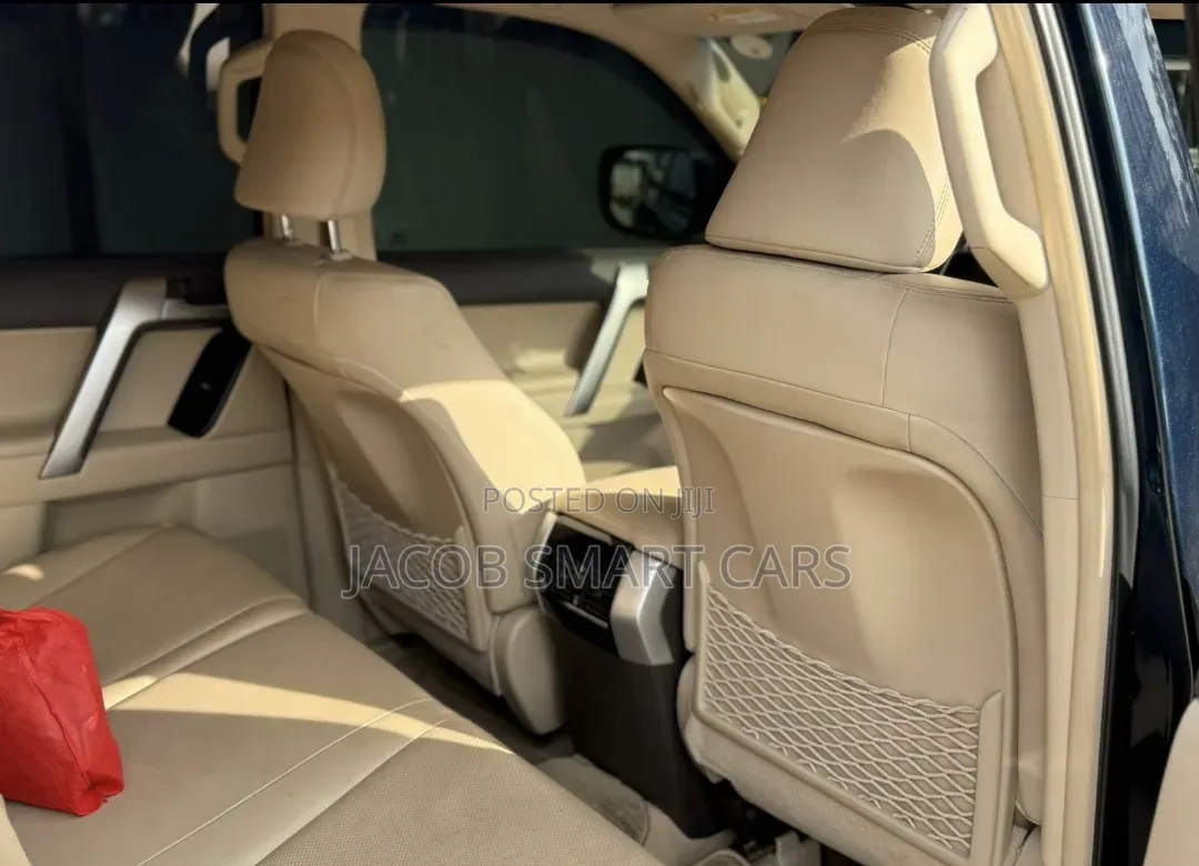 Toyota Land Cruiser Prado 2018 Black