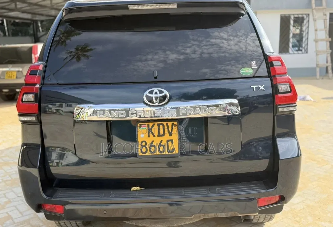 Toyota Land Cruiser Prado 2018 Black