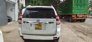 Toyota Land Cruiser Prado 2017 White