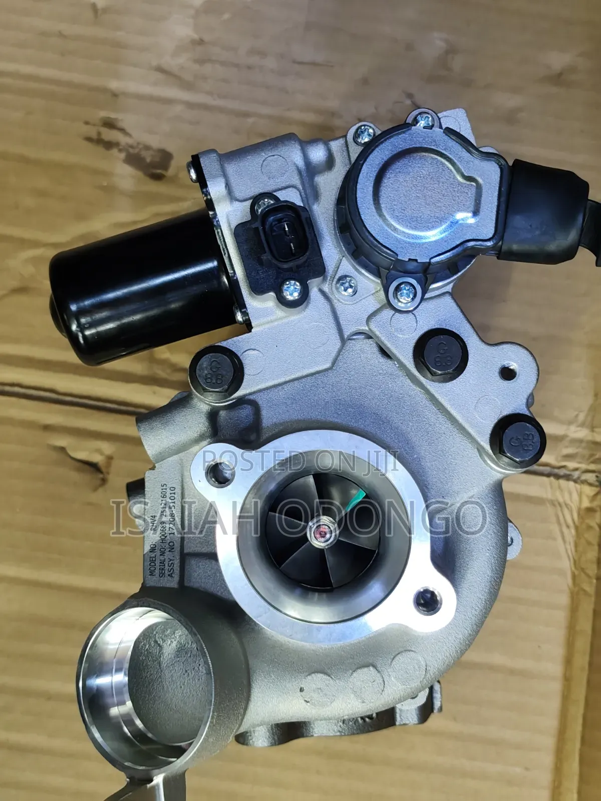 Brand New Turbo for Toyota Land Cruiser V8 1vd Right Side/Left Side