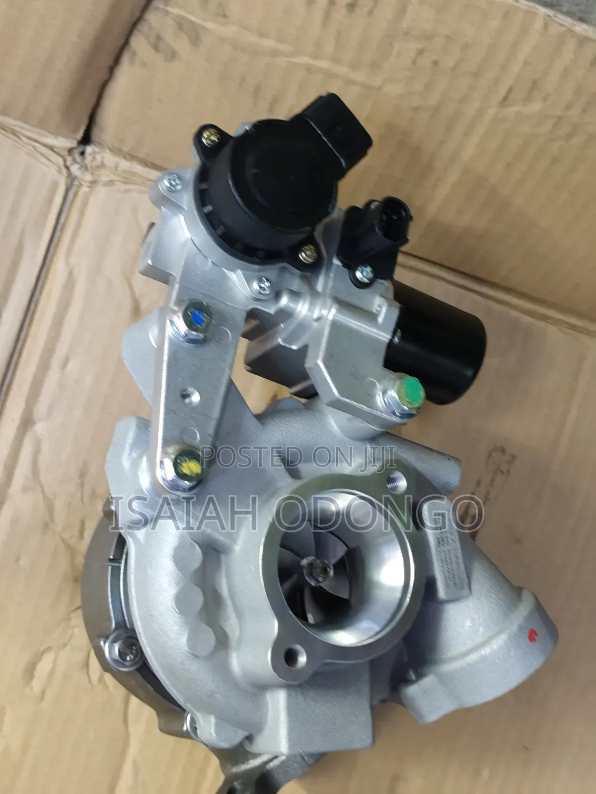 Brand New Turbo for Toyota Land Cruiser V8 1vd Right Side/Left Side