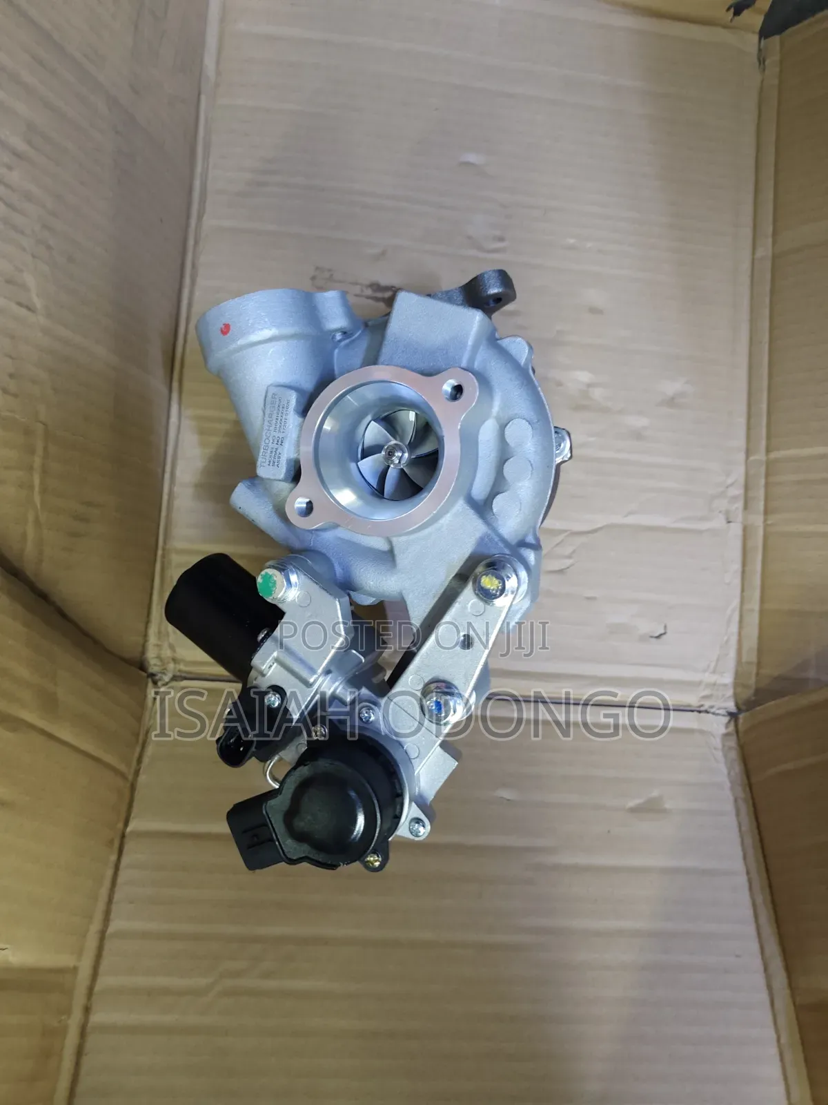 Brand New Turbo for Toyota Land Cruiser V8 1vd Right Side/Left Side
