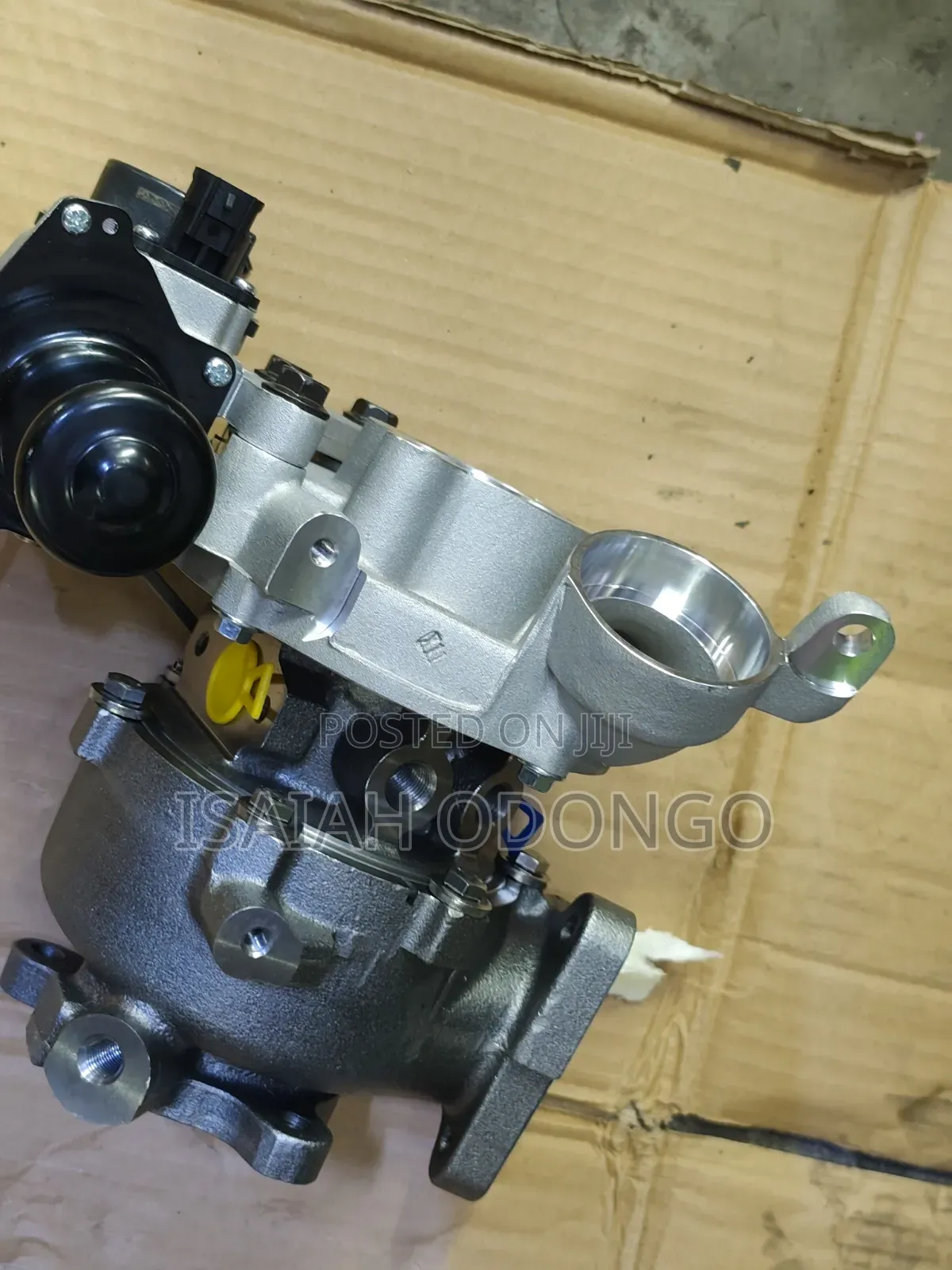 Brand New Turbo for Toyota Land Cruiser V8 1vd Right Side/Left Side