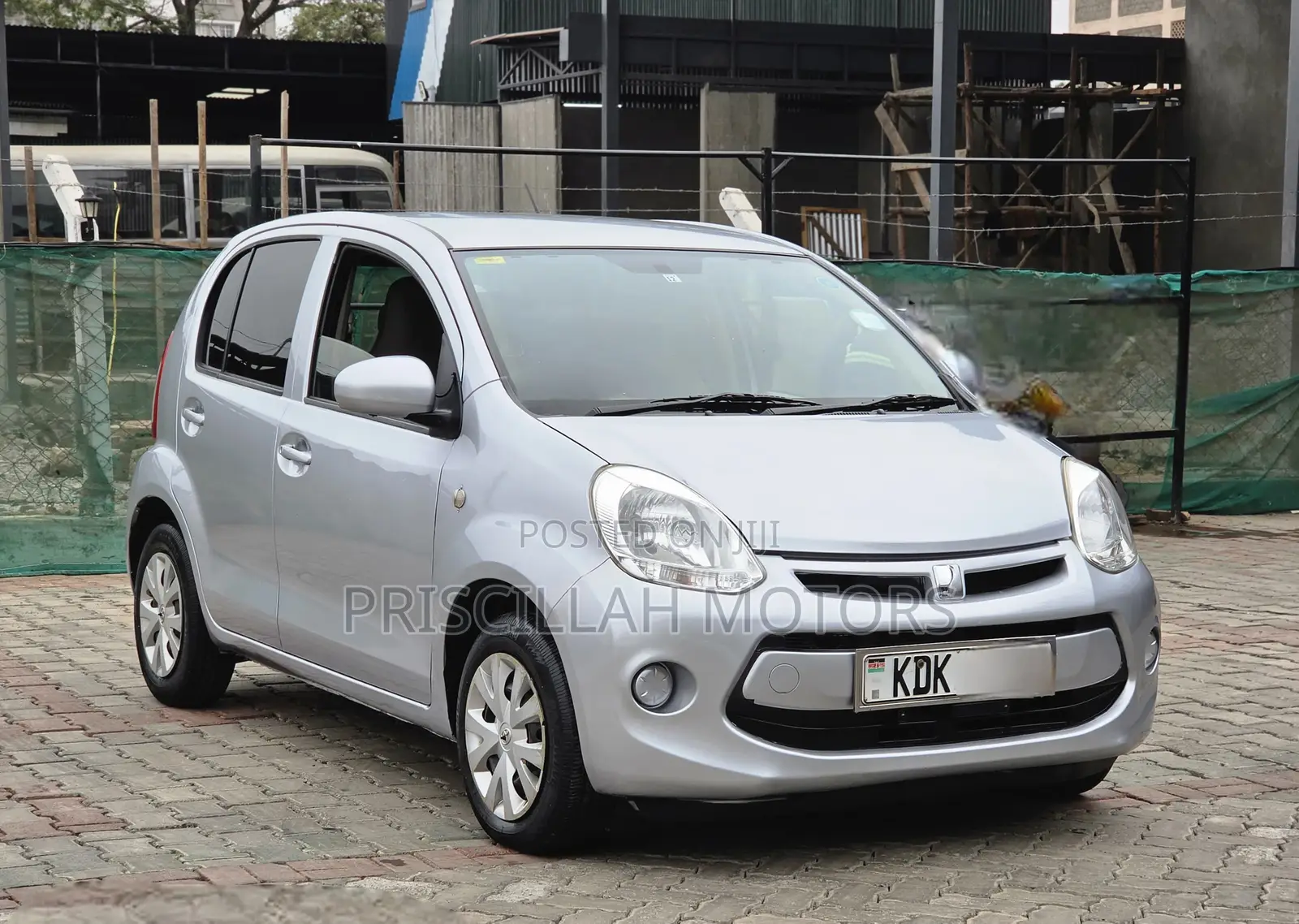 Toyota Passo 2015 Silver