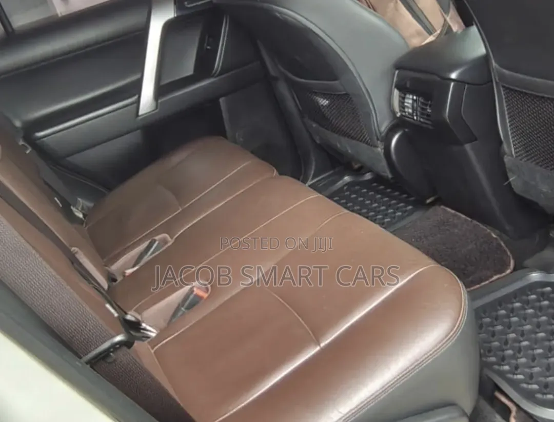 Toyota Land Cruiser Prado 2017 White