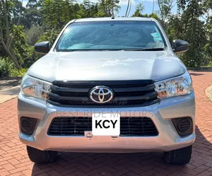Toyota Hilux Revo Double Cab Deisel 2.4 AWD 2019 Silver