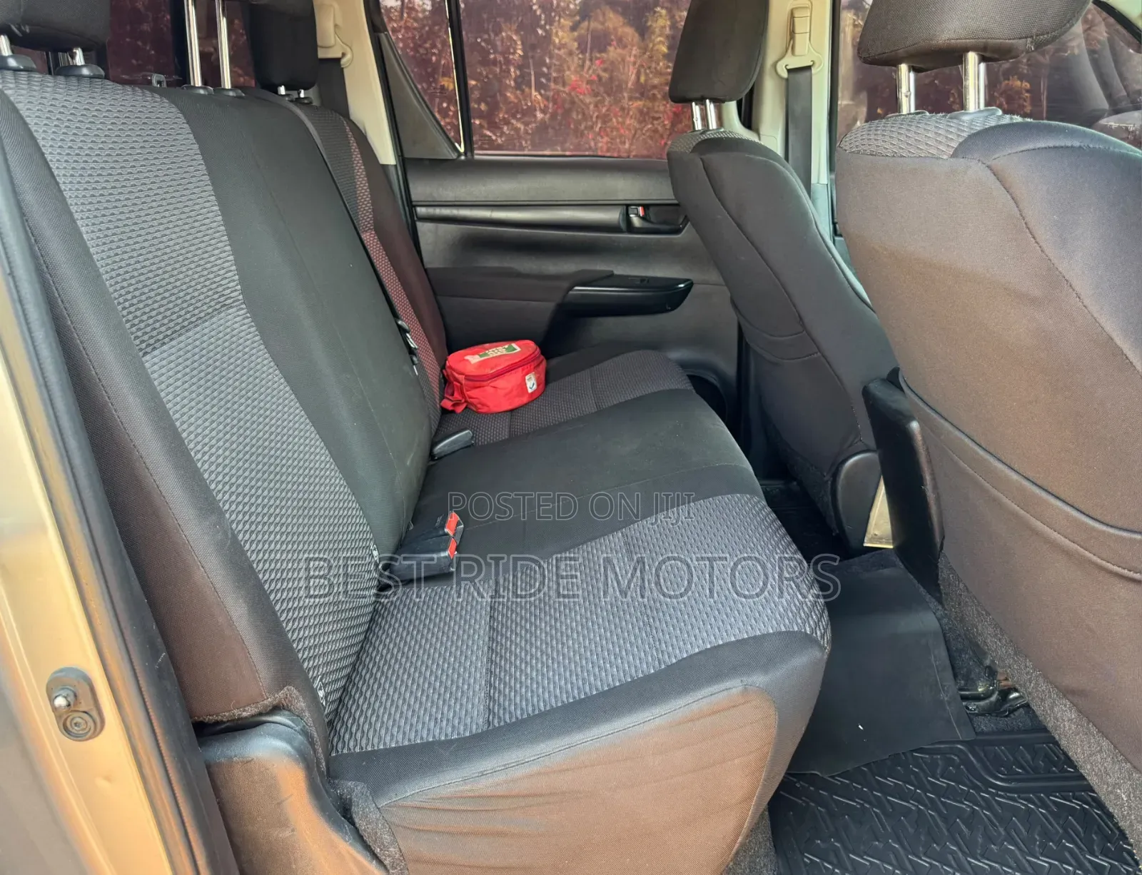 Toyota Hilux Revo Double Cab Deisel 2.4 AWD 2019 Silver